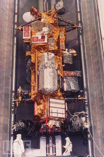 Dead Satellite Will Fall to Earth By September's End, NASA Says